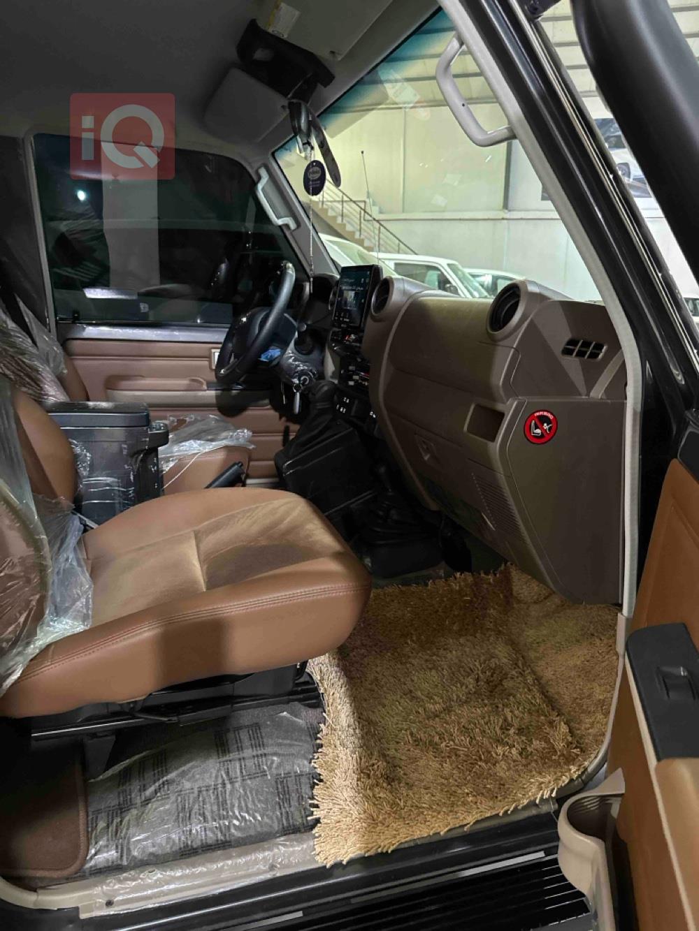 Toyota Land Cruiser 70